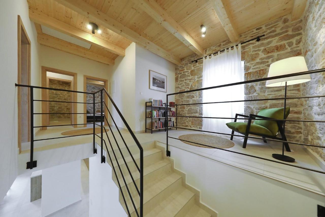 Villa Mira With A Heated Pool And A Sea View Bozava Bagian luar foto