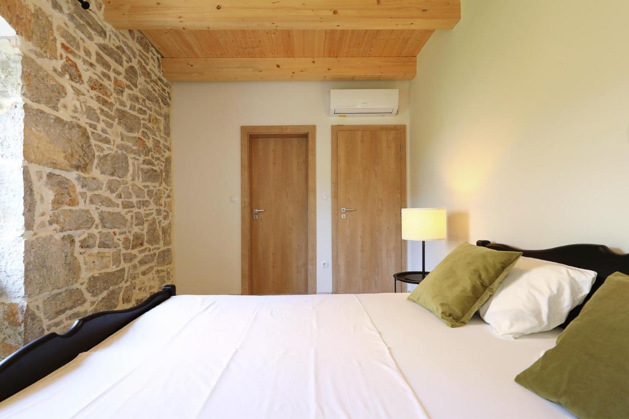 Villa Mira With A Heated Pool And A Sea View Bozava Bagian luar foto