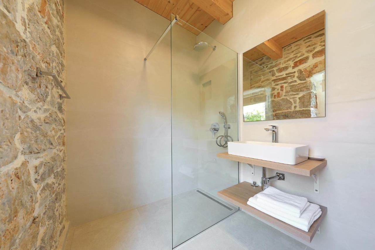Villa Mira With A Heated Pool And A Sea View Bozava Bagian luar foto