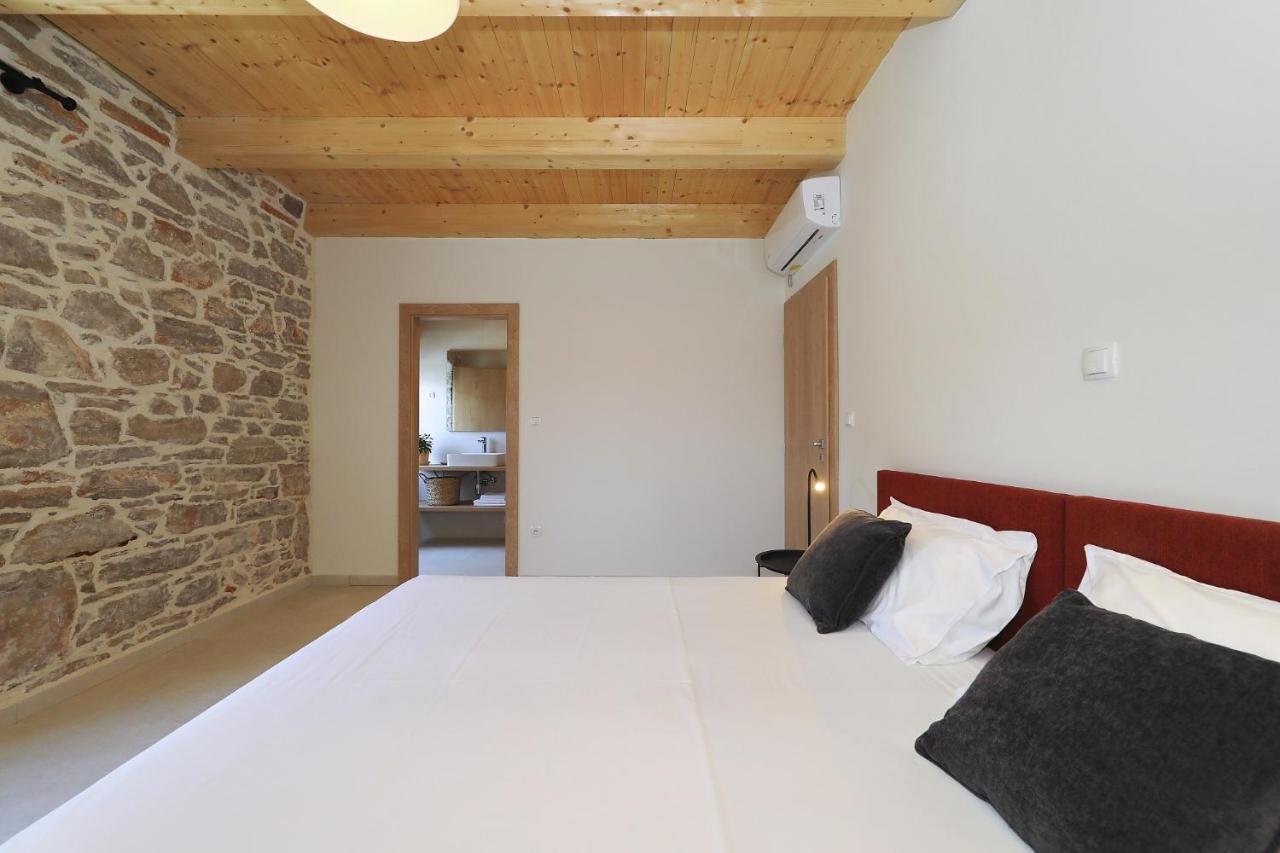 Villa Mira With A Heated Pool And A Sea View Bozava Bagian luar foto