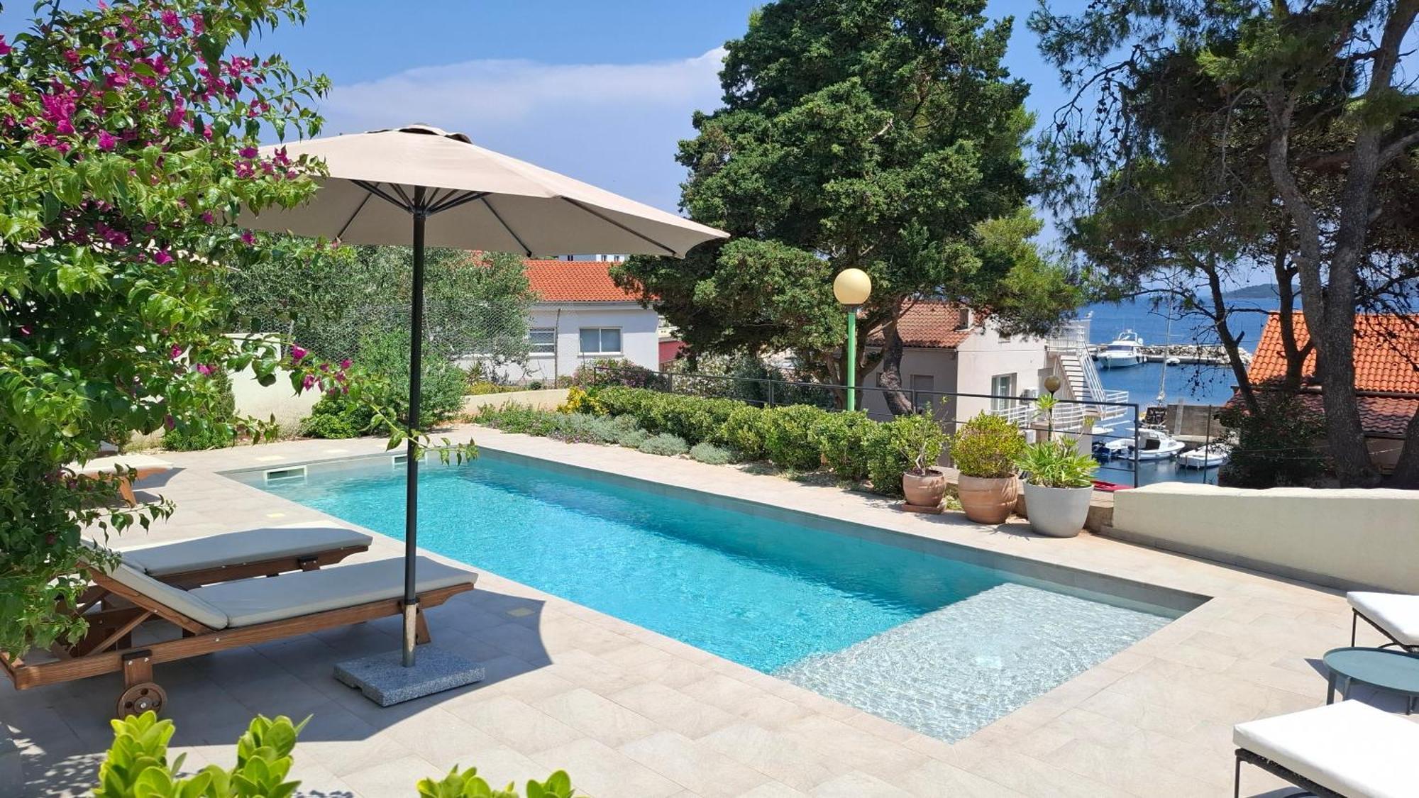 Villa Mira With A Heated Pool And A Sea View Bozava Bagian luar foto